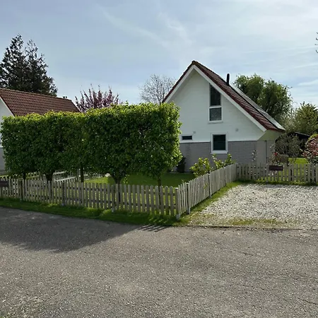 Zee-tijd Holiday home