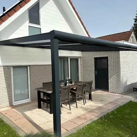 Holiday home Zee-tijd *